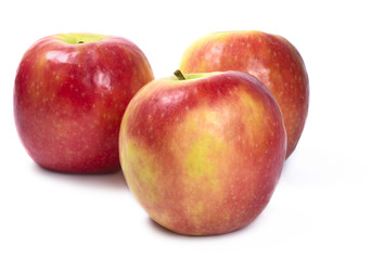Fototapeta na wymiar fresh, organic apples, isolated on white background.