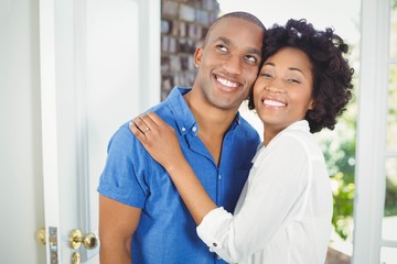 Obraz premium Happy couple embracing