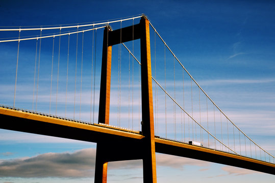 Fototapeta Bridge and one truck