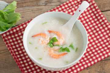 Rice porridge with shrimp.
