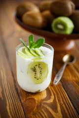 Greek yogurt with kiwi