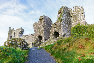 Fototapeta na wymiar Dunamase castle ruins