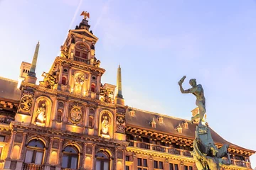 Gardinen Rathaus auf dem Großen Marktplatz von Antwerpen © pigprox