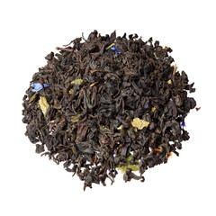Green tea with blackberries and blueberries, cornflower petals a