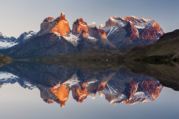 Majestic mountain landscape. Reflection of mountains in the lake. National Park Torres del Paine, Chile. - obrazy, fototapety, plakaty
