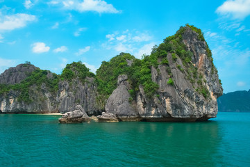 Fototapeta na wymiar Scenic view of sea and rock islands in Halong Bay
