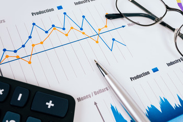 Obraz premium Business graphs and charts