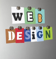 Webdesign auf einer Metallwand