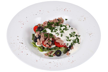 Fish tuna salad with green French bean, lettuce, tomatoes, olive