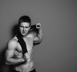 Obraz na płótnie Canvas Sexy bodybuilding man