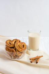 Pretzel with cinnamon and sugar