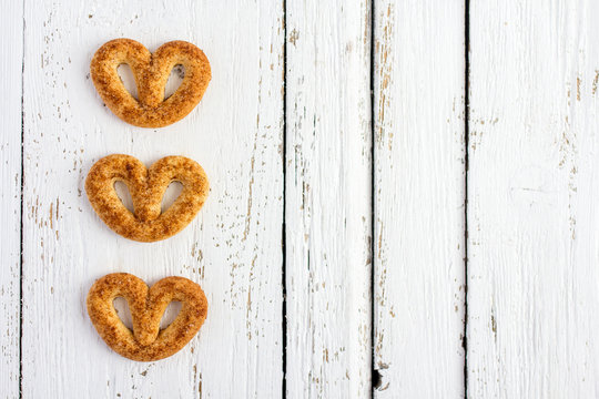 Pretzel With Cinnamon And Sugar