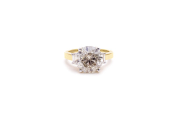 Gorgeous 6 Carat Round Diamond Ring in Yellow Gold