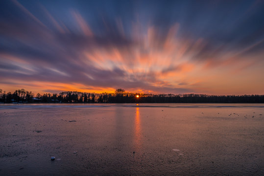 Eisfl&auml;che am Gorinsee zum Sonnenuntergang