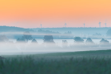 Morgennebel bei Sonnenaufgang