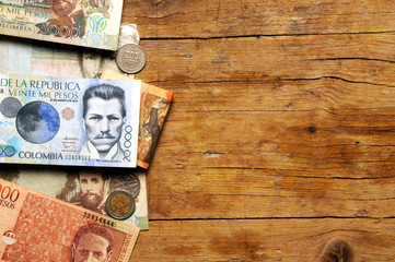 Silvana Comugnero 哥伦比亚比索 Колумбийское песо بيزو كولومبي コロンビア・ペソ 콜롬비아 페소 Kolumbianischer Peso money Colombia currency