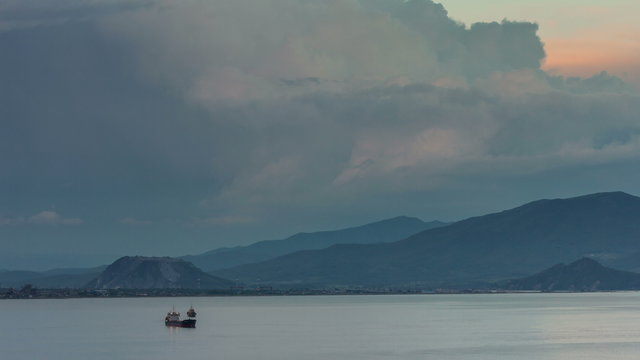 sunset twilight vladivostok mountain bay ship panorama 4k time lapse russia
