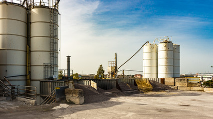 Silos of storage of cement