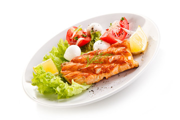 Grilled salmon and vegetables 