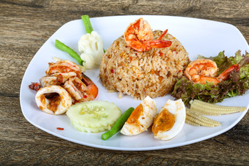 Fried rice with seafood