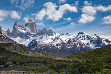 Fototapeta na wymiar fitz roy mountain, mountains landscape, patagonia, south america, argentina, glacier in mountains