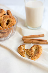 Pretzel with cinnamon and sugar