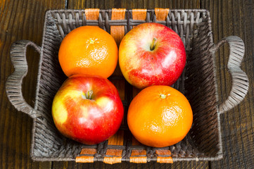 jabłka i pomarańcze
