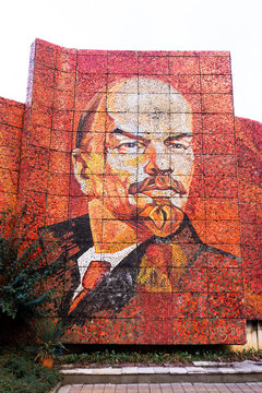  Mosaic Portrait Of Vladimir Lenin