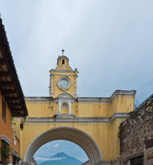 Colonial arch