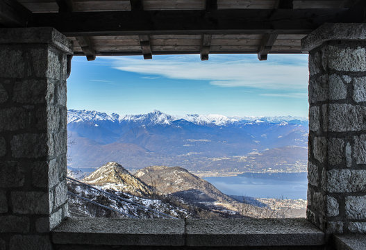 Fototapeta window on lake