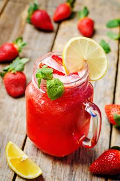 strawberry lemonade