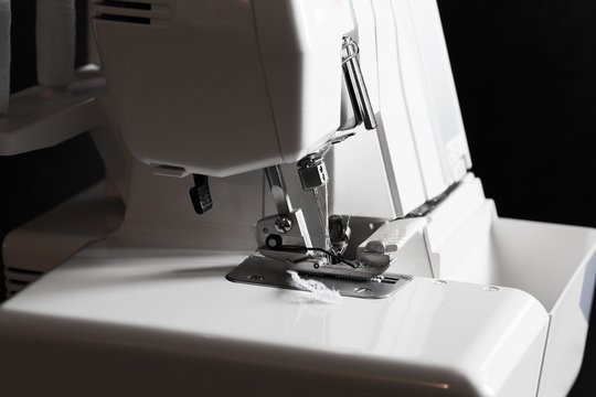 sewing machine overlock