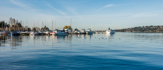 Fototapeta na wymiar Boats On Lake Washingon 2