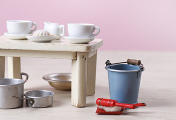 Vintage dollhouse kitchen equipments