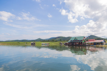 Fototapeta premium Houseboat in water