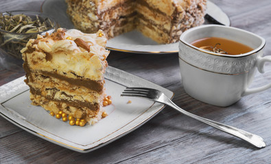 large round cake of meringue