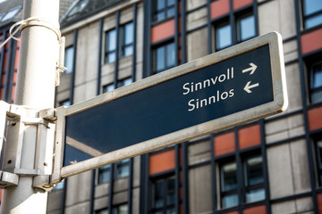 Fototapeta premium Schild 61 - Sinnvoll