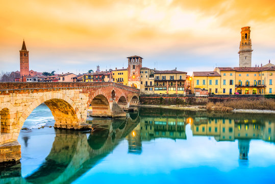 Fototapeta Ponte di Pietra in Verona, Italy