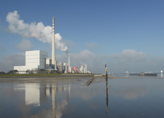 Kraftwerke bei Wilhelmshaven