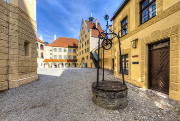 Fototapeta na wymiar Burg Trausnitz, Innenhof, Landshut, Niederbayern, Bayern, Deutschland, Europa