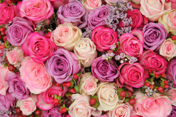 Fototapeta na wymiar Bridal arrangement in purple and pink