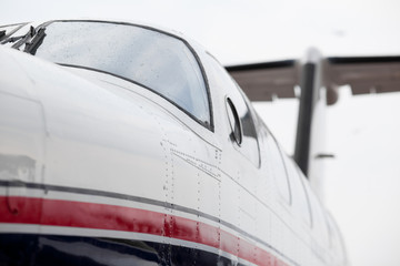 Airplane windshield