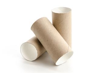 Drei leere Toilettenpapierrollen