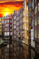 Schilderijen op glas Traditionele oude gebouwen in Amsterdam © Aliaksei