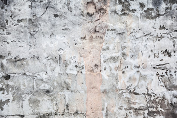 old wall with cracks