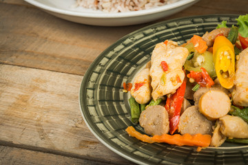 Stir fry chicken, sweet peppers