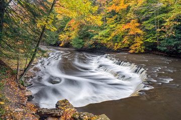 Obraz premium Squaw Rock Falls Autumn