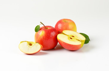 whole and cut apples