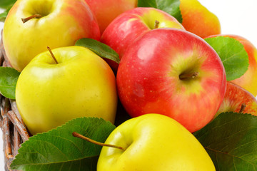 red and yellow apples