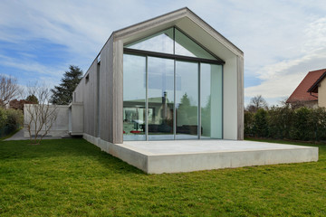 Obraz premium Exterior of a beautiful house